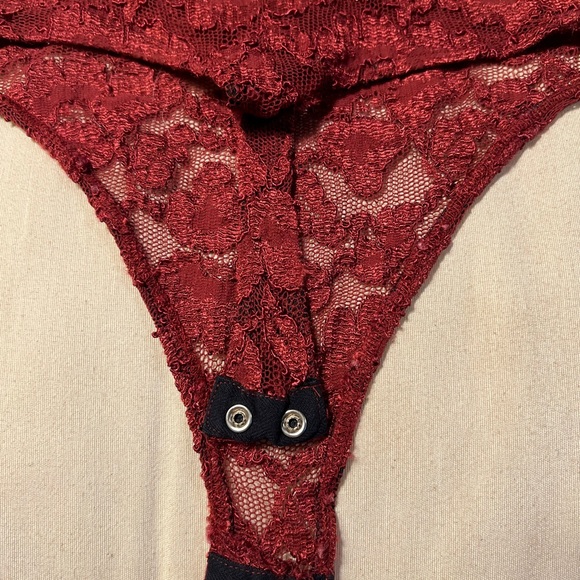 BISOU BISOU - Picture 3 of 8